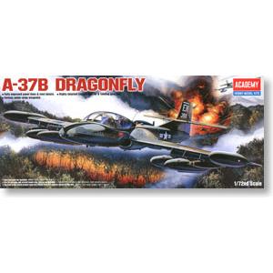 ACADEMY 12461 1/72 美國空軍  A-37B'蜻蜓'攻擊機