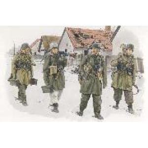 DRAGON 6194- 1/35 WW II德國.陸軍 1945年駐匈亞利維京師裝甲擲彈兵人物組