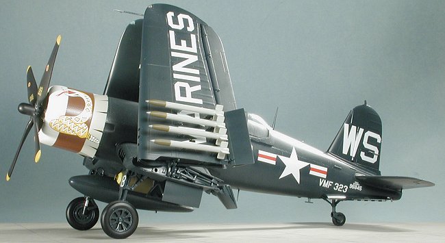 TRUMPETER 02222 1/32 WW II美國.海軍 F4U-4'海盜'戰鬥機